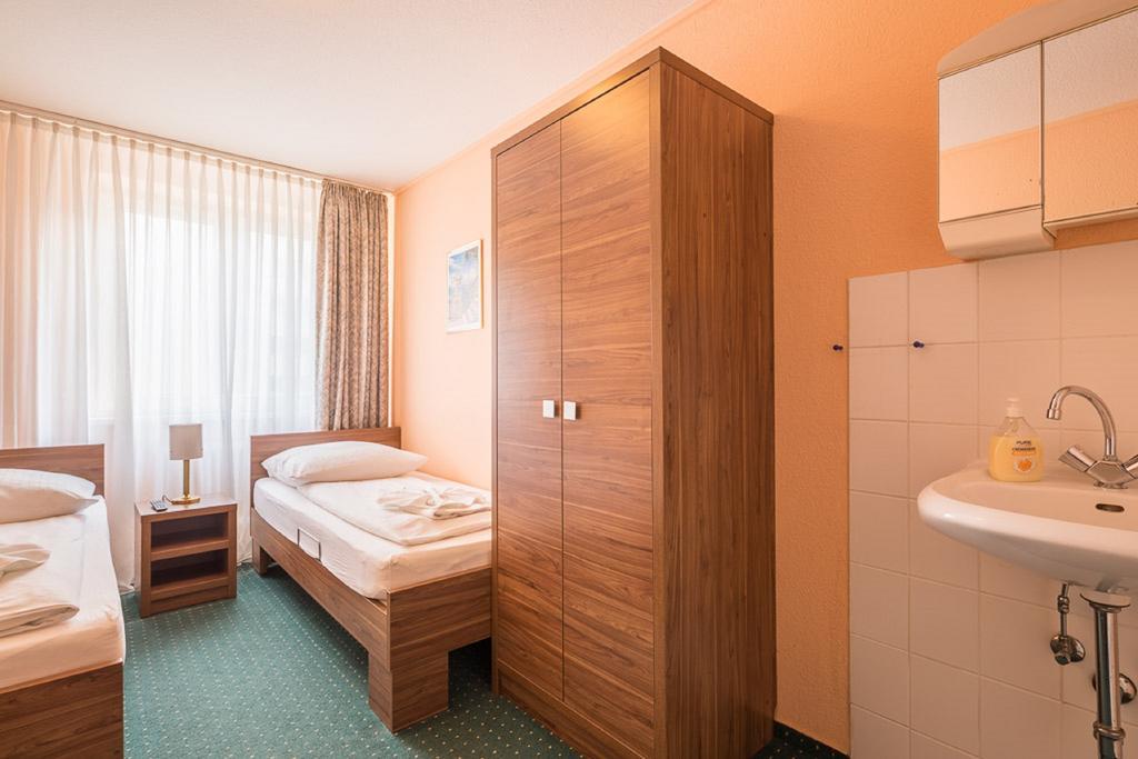 City Hotel Ansbach Am Kadewe Berlin Exterior photo